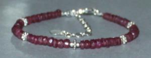 Bracelet Rubis rouge facetté 
